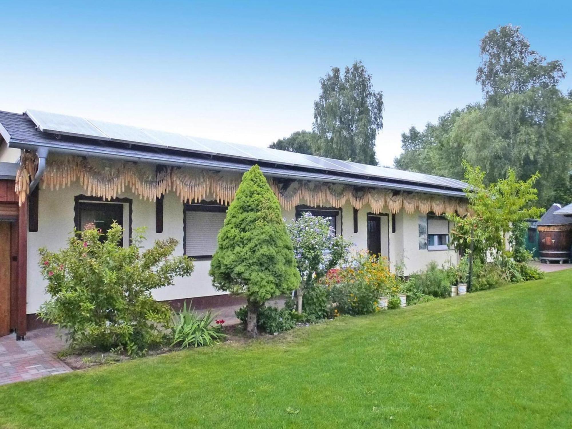 Bungalow In L Bben With A Terrace Lübben エクステリア 写真