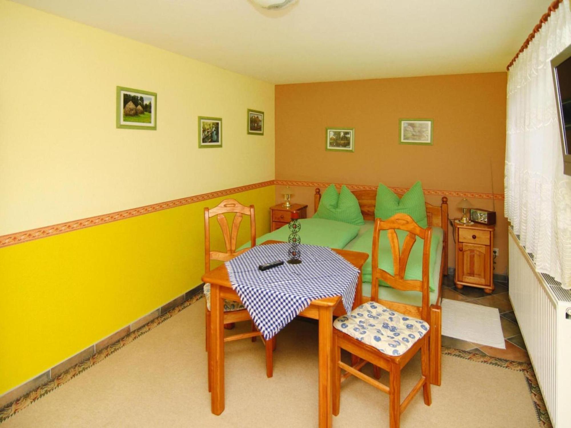Bungalow In L Bben With A Terrace Lübben エクステリア 写真